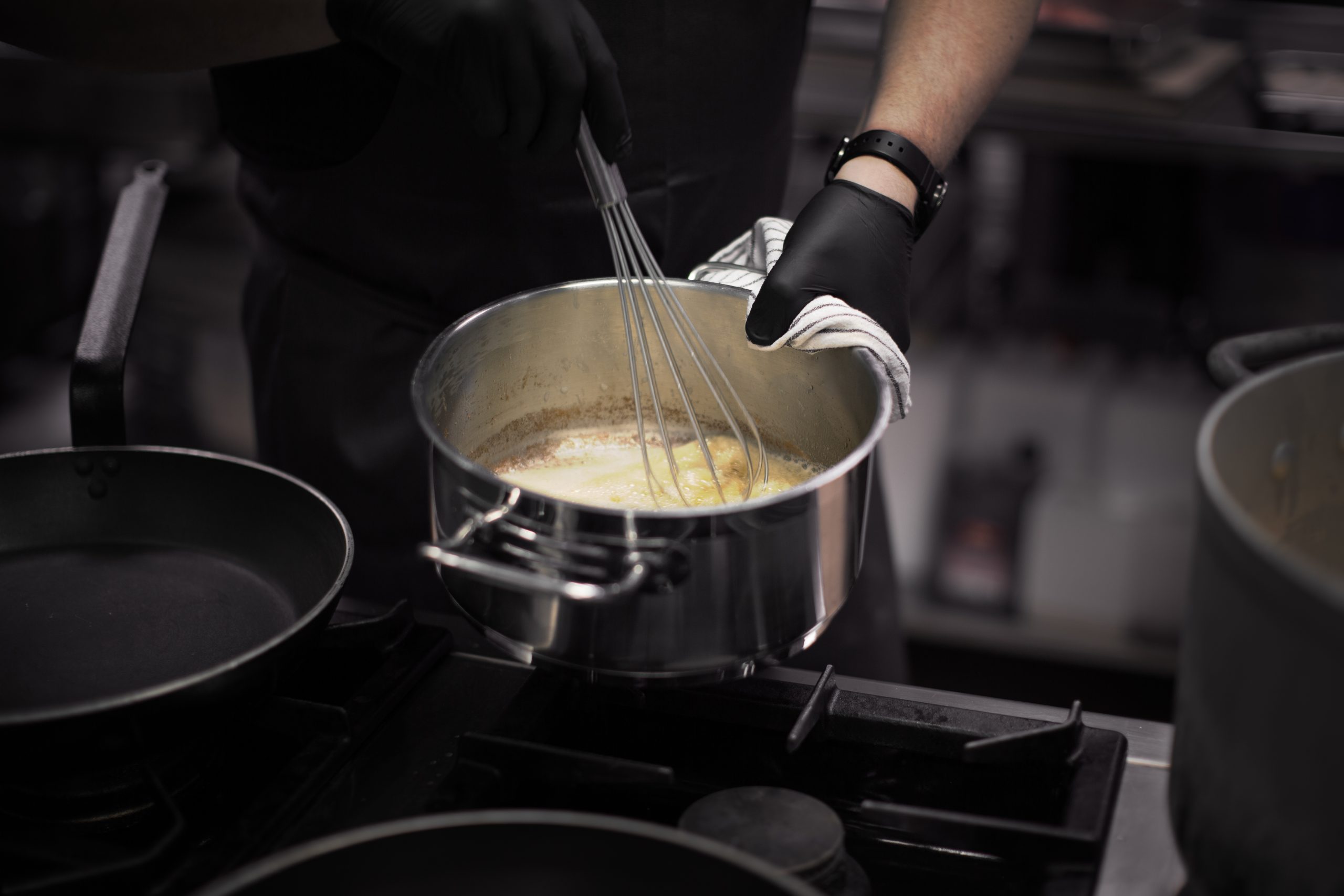Kastikkeen teko, Herkkupiste pitopalvelu ja catering